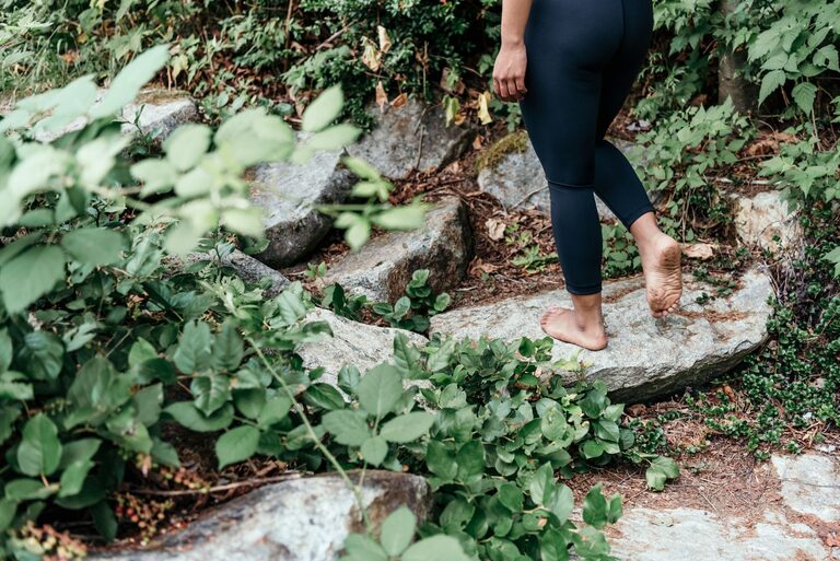 Beginner Guide to Mindful Walking: Step into Calmness